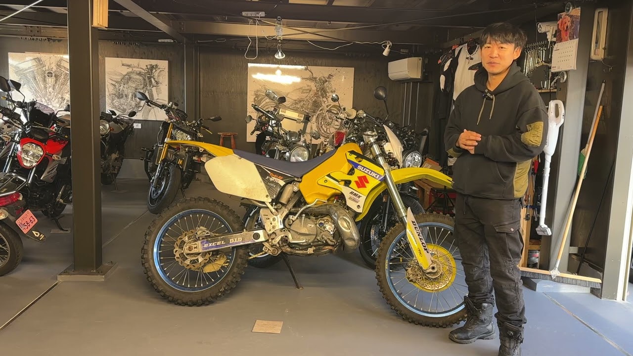 Upside down! RMX250S, 1998 final model: The most powerful 250 off