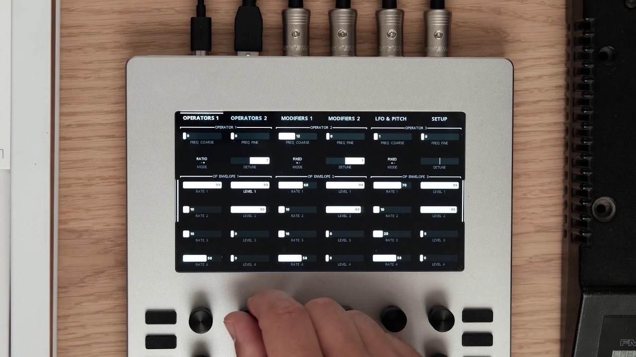Electra One 高性能MIDIコントローラ Electra One MIDI Controller