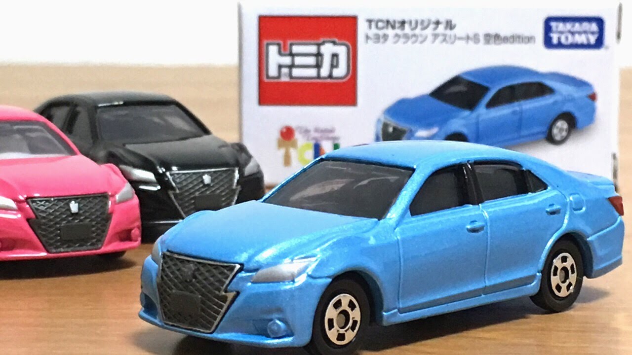 Tomica TCN Original Toyota Crown Athlete S Sky Blue Edition Pink