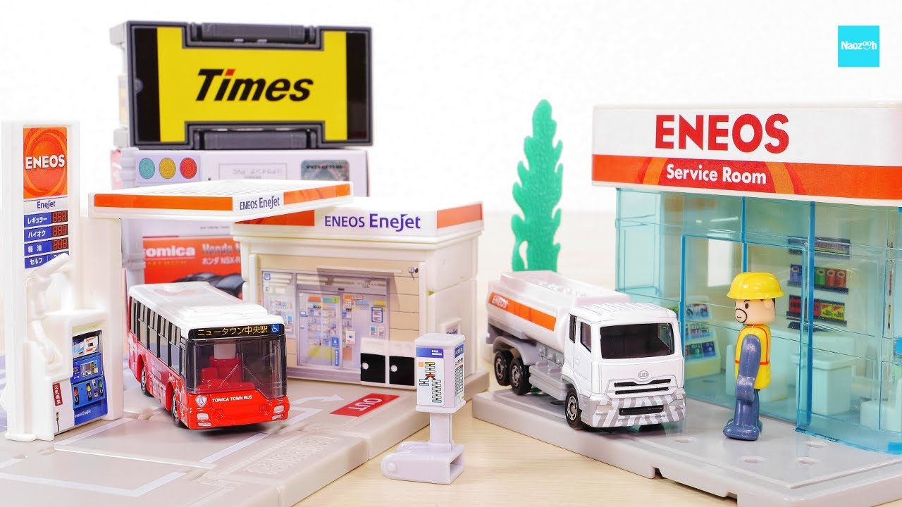 New Tomica Town - Towns and roads galore! Tomica Town Set / New