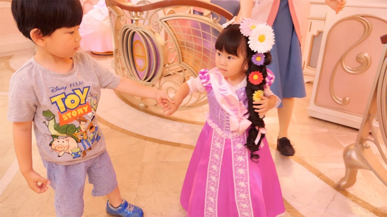Dressing up as Rapunzel at Bibbidi Bobbidi Boutique ♡ Ran-chan's
