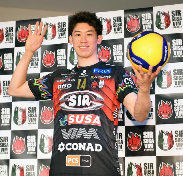 バレー・石川祐希 “世界最強クラブ”ペルージャ移籍会見 「世界一の