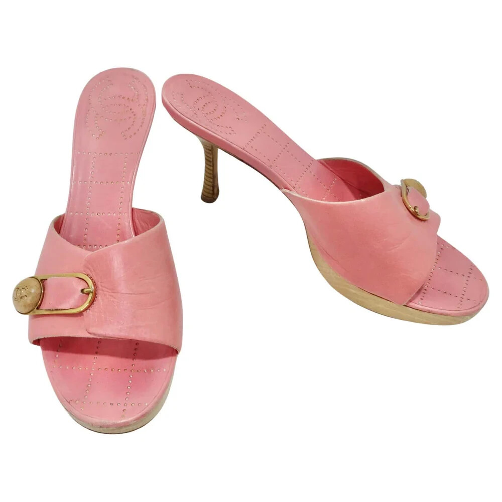 CHANEL Leather Open Toe Mules Heels 38 7 Pink Buckle CC Logo 2004