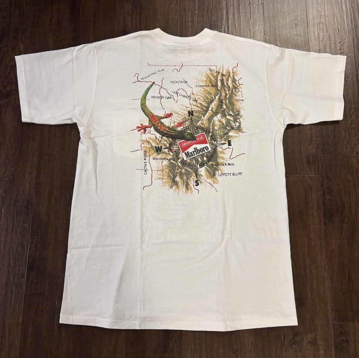 Vintage 90s Marlboro Adventure Team Lizard Rock Pocket T-Shirt