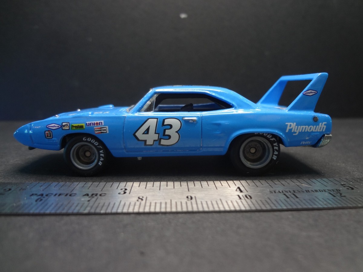 HW Hot Wheels Vintage Racing Plymouth Superbird #43 - Loose 1:64