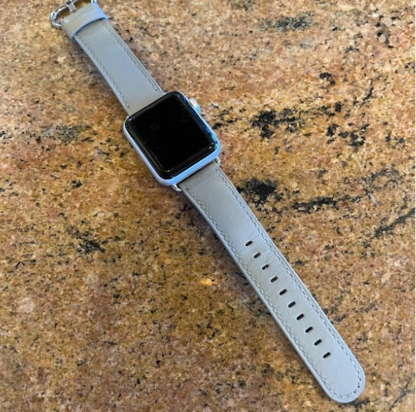 Apple Watch Series 3, 38mm, Silver Aluminum (GPS only) Grey