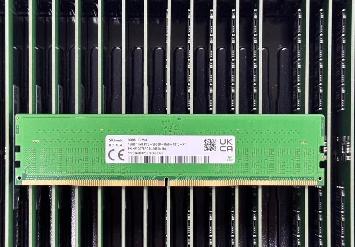 SK hynix 16GB DDR5 5600 Desktop RAM UDIMM Non-ECC PC5-5600B for