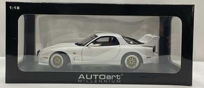 AUTOart 1/18 Mazda RX-7 FD3S Tuned Version Pure White Millennium