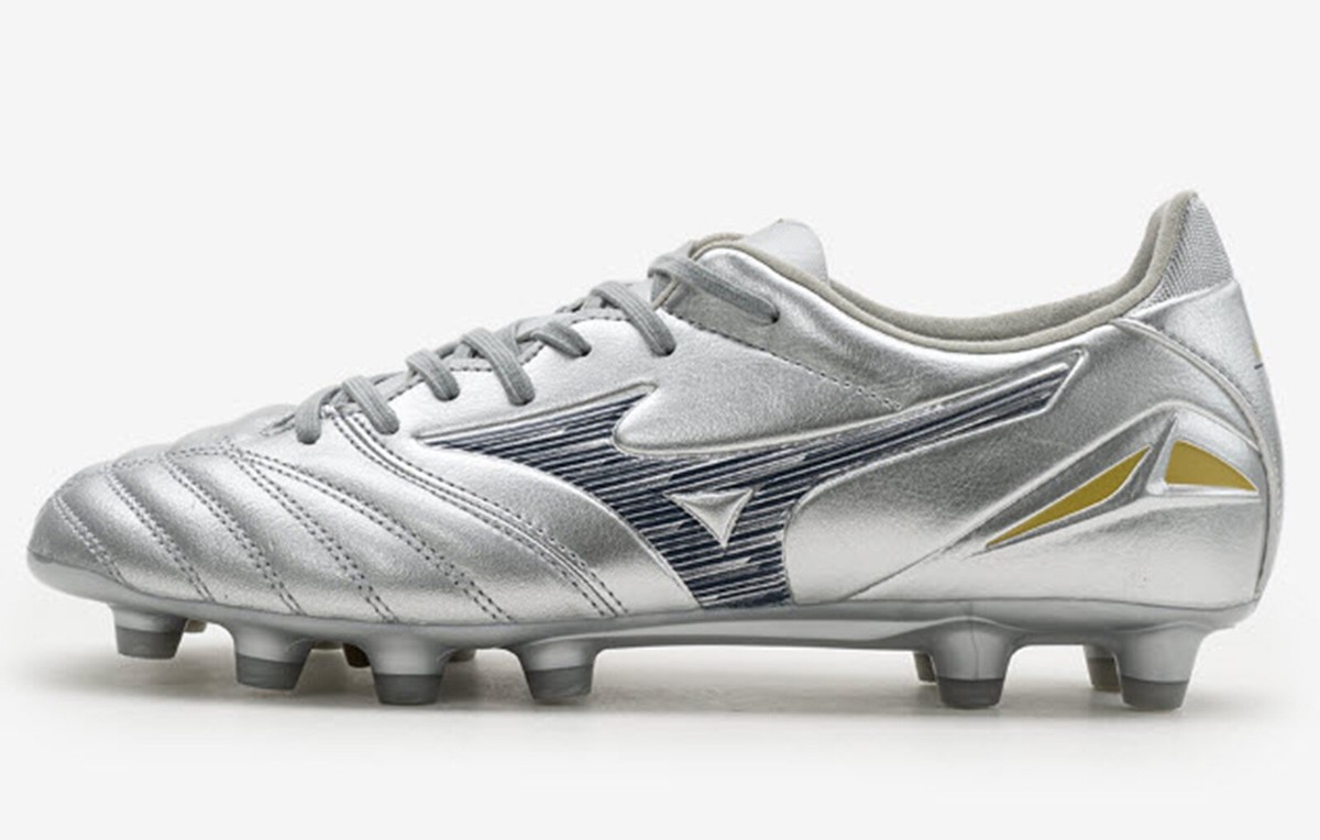 Mizuno Men Morelia Neo IV PRO MD Cleats Silver Football Boot Spike
