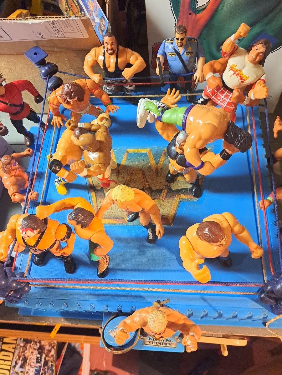 WWF Hasbro Vintage Wrestling Ring & 18+ hasbro figures | eBay