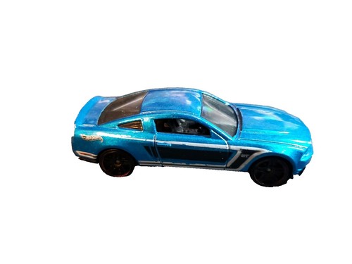 Mini GT #70 LB Works Nissan GT-R R35 #70 INTERSPORT 40th