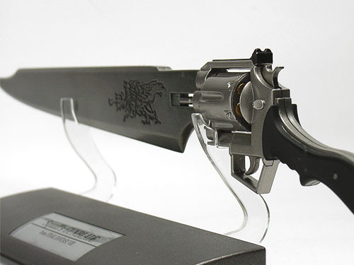 Final Fantasy VIII Master Arms Die-Cast Replica Weapon Squall's