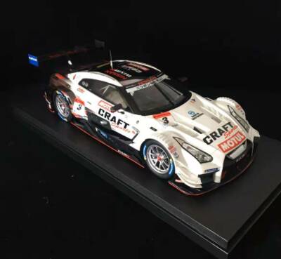 EBBRO 1/18 Nissan GTR 2018 CRAFTSPORTS MOTUL GT-R SUPER GT500
