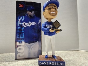 ロサンゼルス・ドジャース デイブ・ロバーツ フィギュア ロサンゼルス