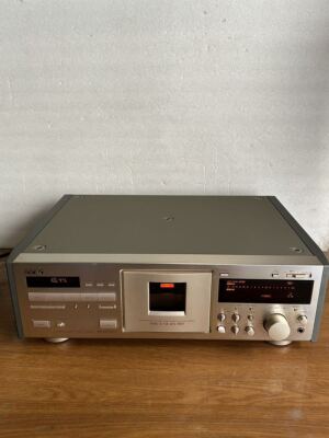 TEAC V-8000S Cassette deck with remote control 100v Good Conditio