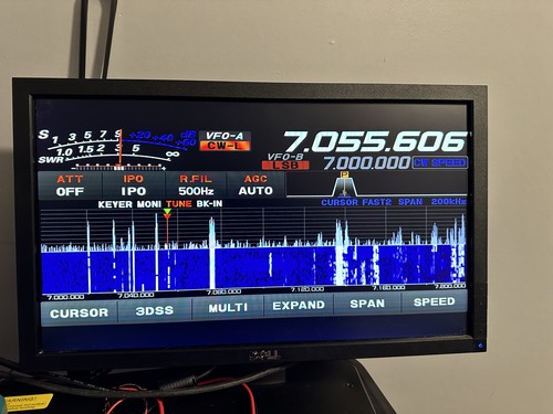 Yaesu FTDX-10 HF/50MHz 100-Channel 100W Ham Radio Transceiver for