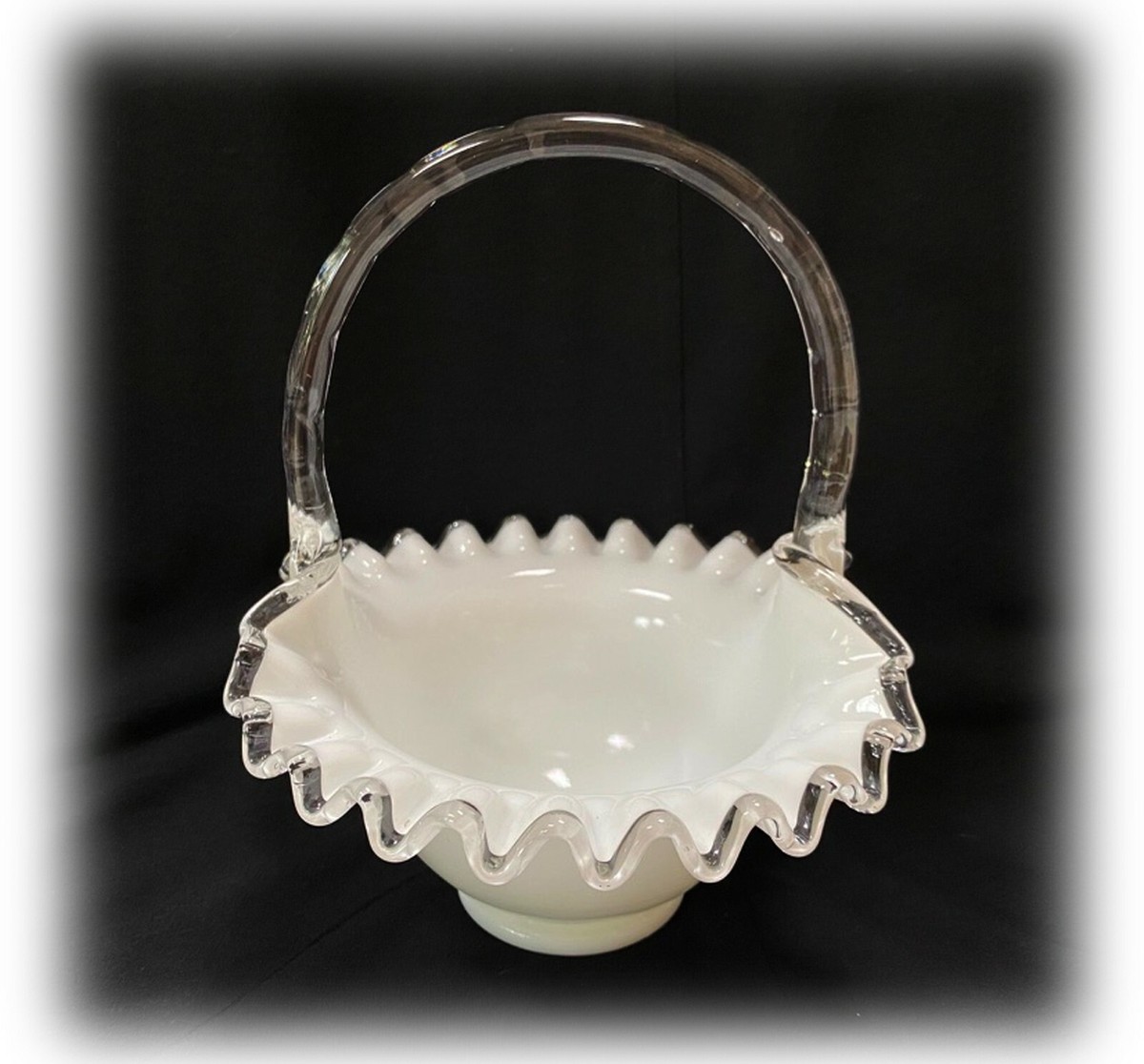 Fenton ミルクガラス フリルエッジバスケット Fenton ミルクガラス