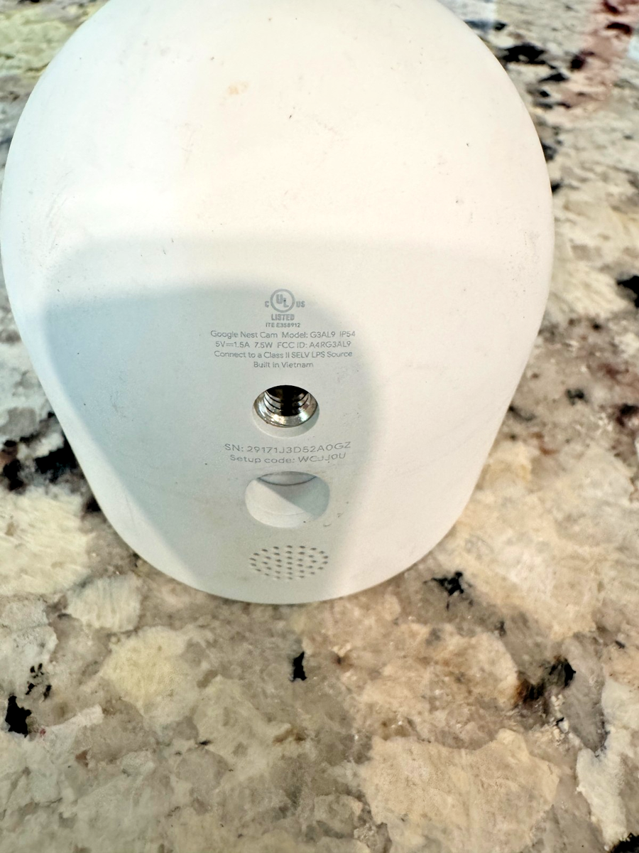 Google Nest Cam Outdoor or Indoor, Battery, 2nd Generation, 1 Pack