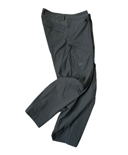 Arc'teryx Veilance Convex LT Pants Mens size 36 dark navy blue new