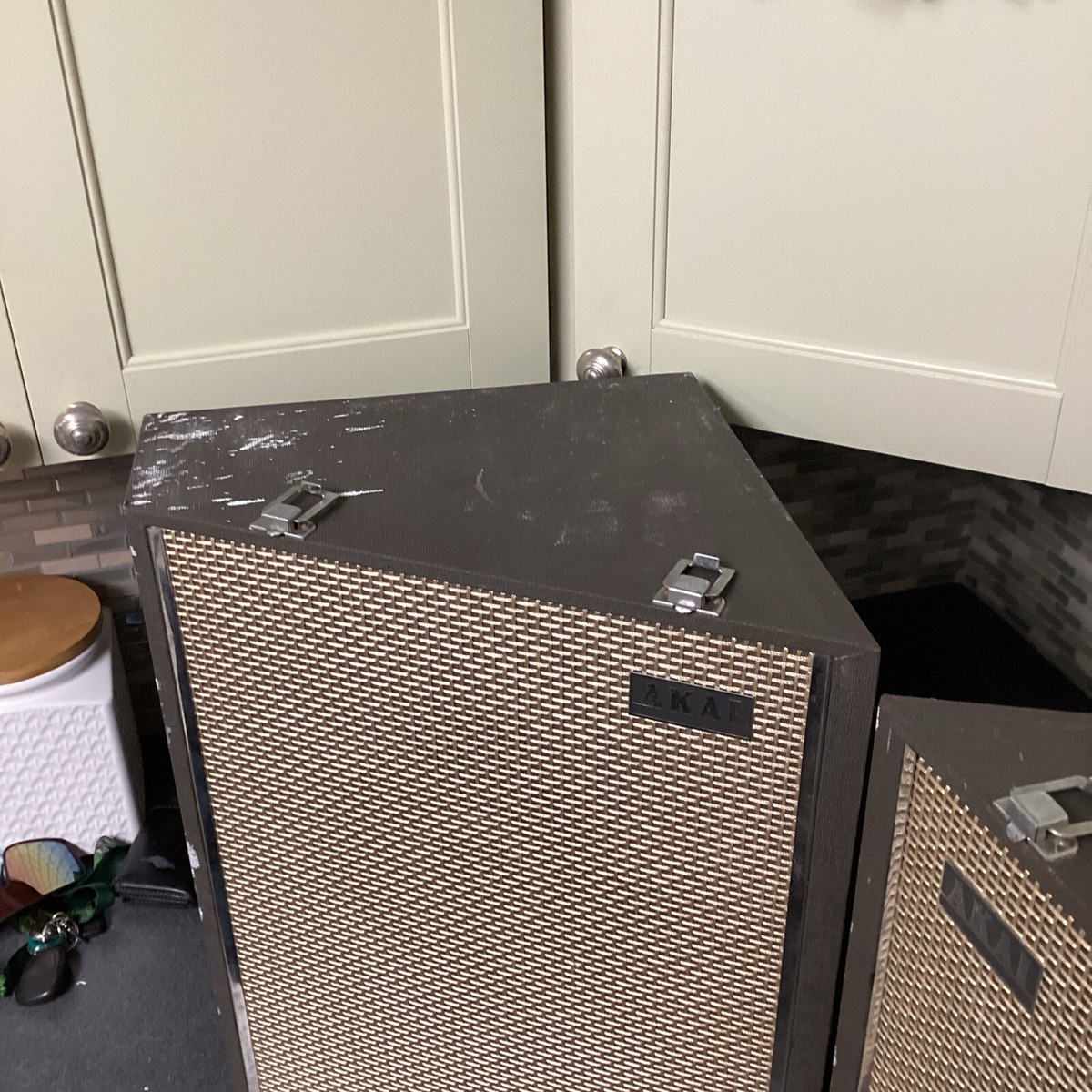 Vintage Set of Akai SS-70 Angled Suitcase Speakers Audio Case