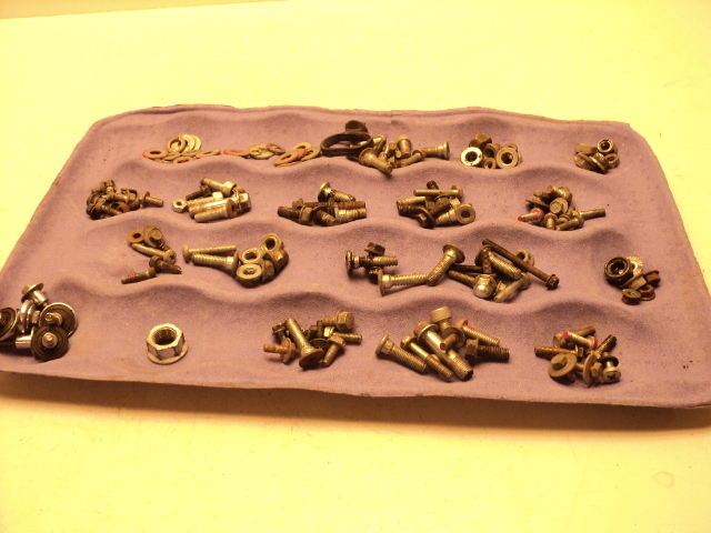 Kawasaki ZX600 ZX 600 Ninja #5117 Nuts, Bolts, & Miscellaneous