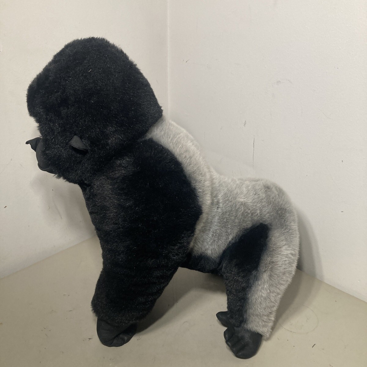 FAO Schwarz American Museum of Natural History Silverback Gorilla