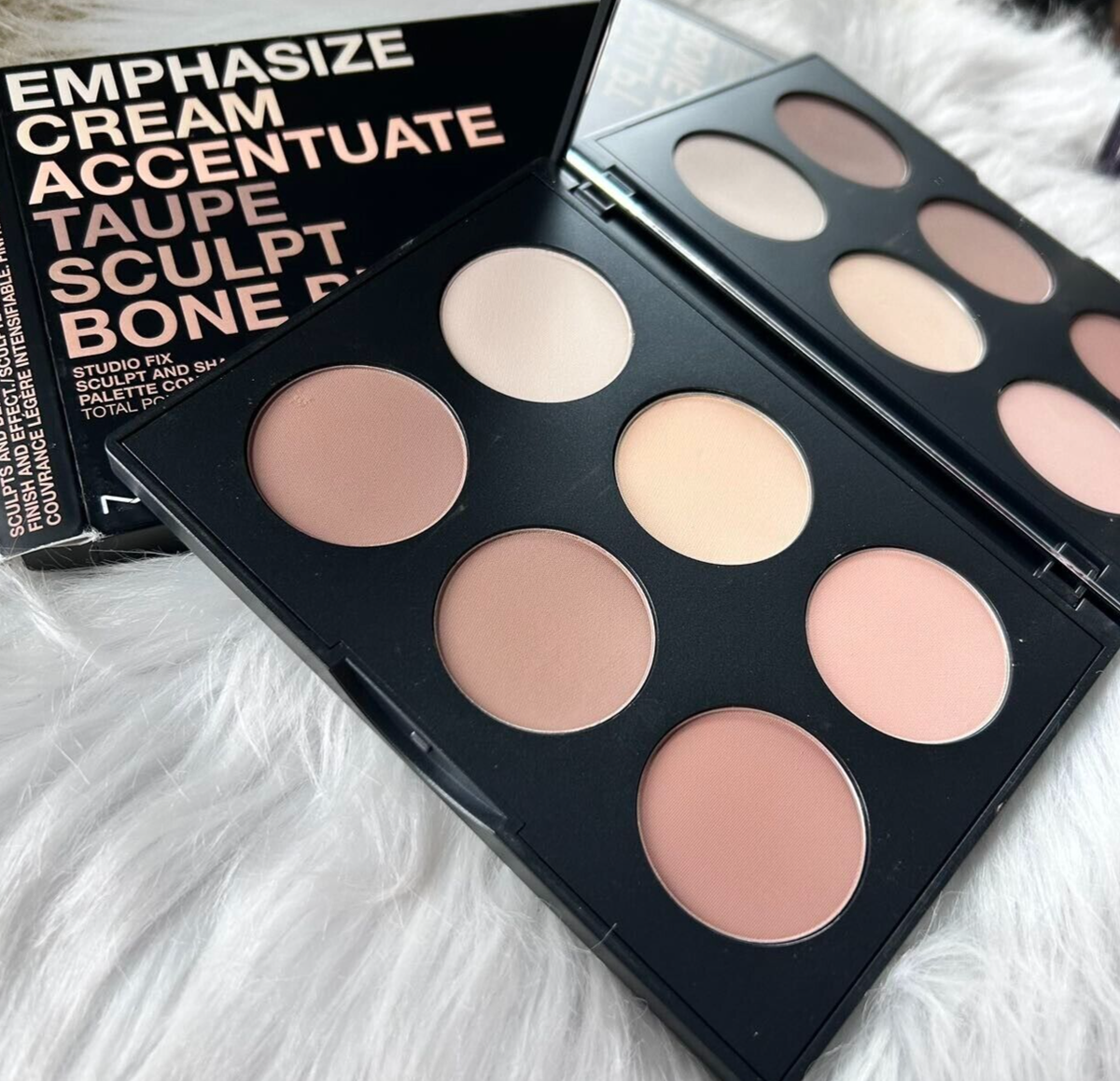 MAC Lightful C & Studio Fix トライアルポーチセット MAC Lightful C