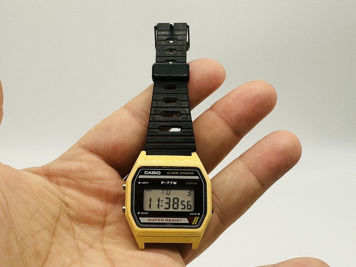 ⭐️ Vintage CASIO F-77W 1980's DIGITAL WATCH F-Series 587 Module
