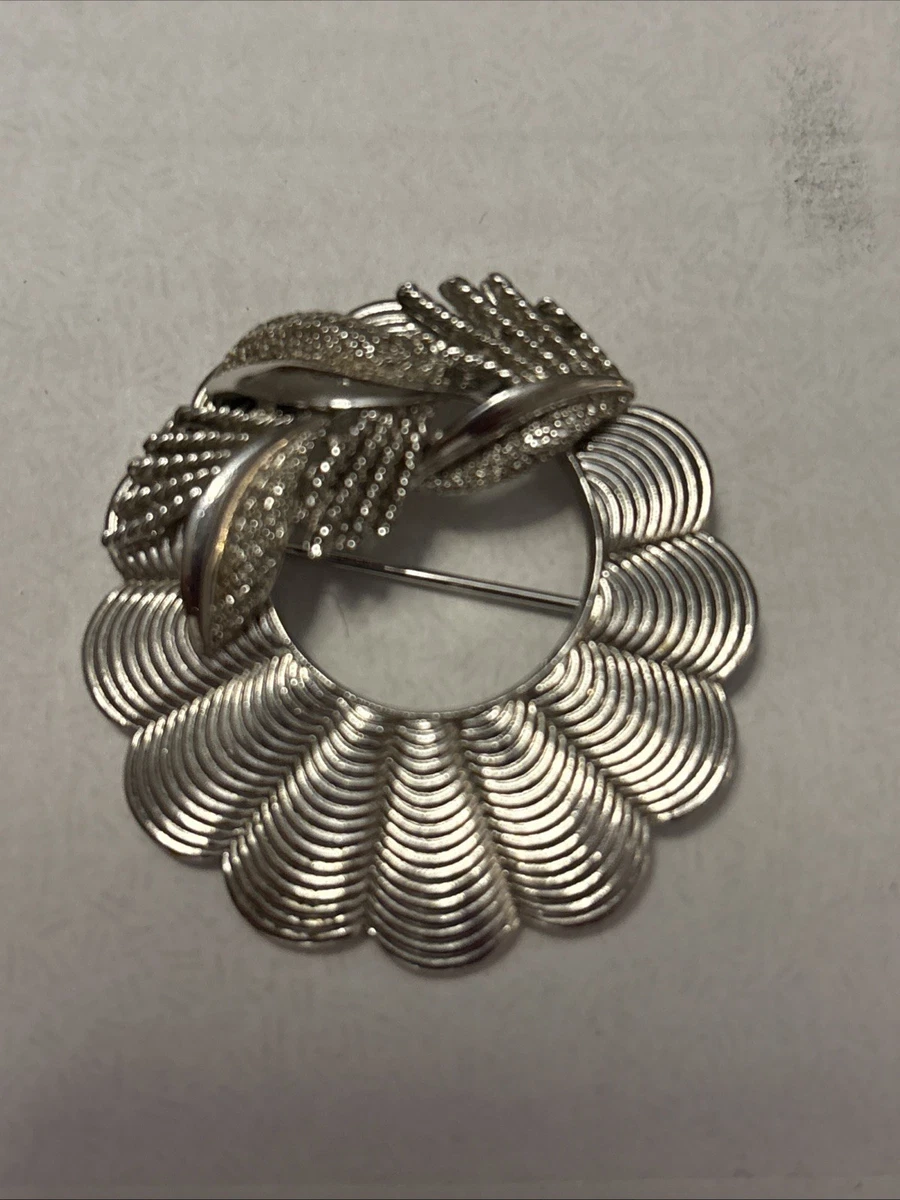 Pegasus Jewelry In Vintage Designer Costume Pins & Brooches for