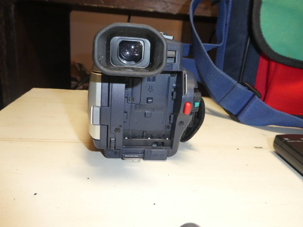 SONY CCD-TRV106 videoHi8 8mm HANDYCAM Good operation Used Japan | eBay