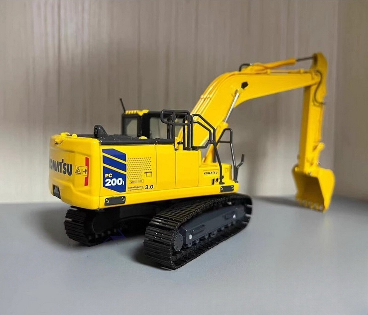 1/50 Scale KOMATSU PC200i-12 Hydraulic Excavator Diecast Model Toy