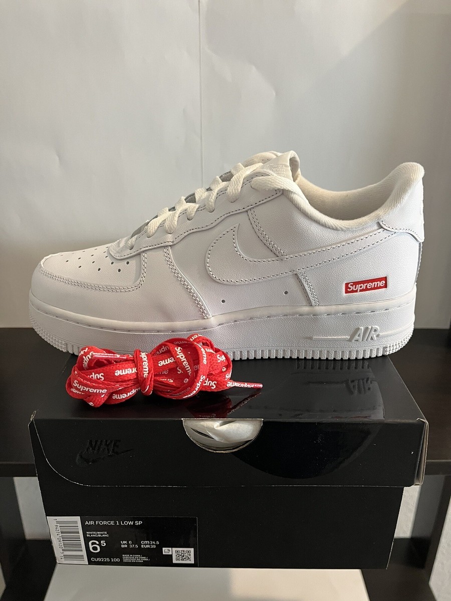 DS Men Size 6.5 - Nike Air Force 1 x Supreme Low Box Logo - White
