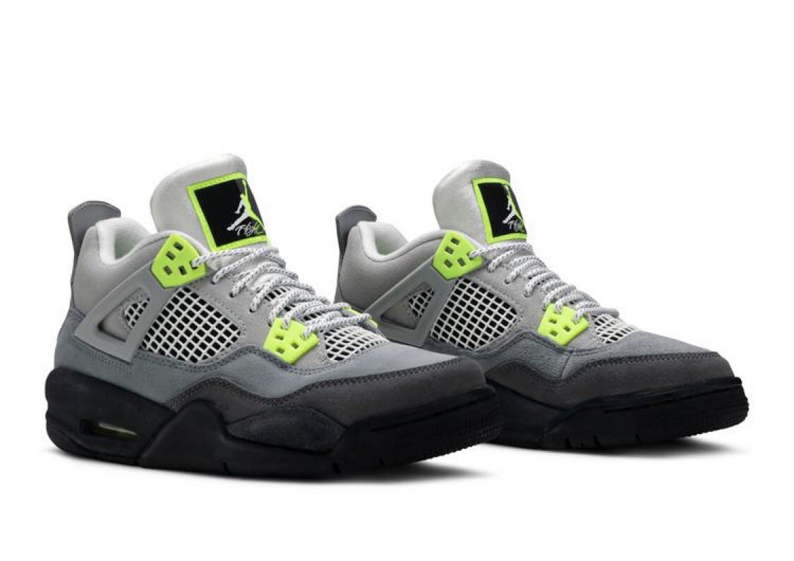 Size 5.5Y / Size 7 women - Nike Air Jordan 4 Retro SE '95 Neon US