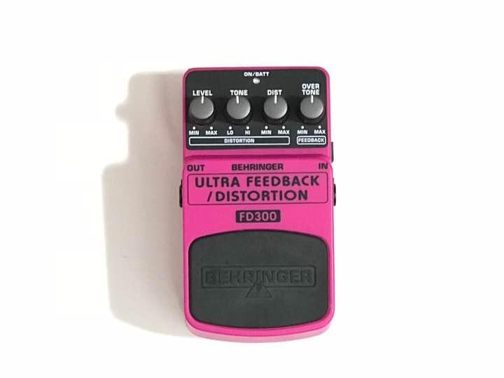 BEHRINGER FD300 Ultra Feedback Distortion Guitar Effects Pedal