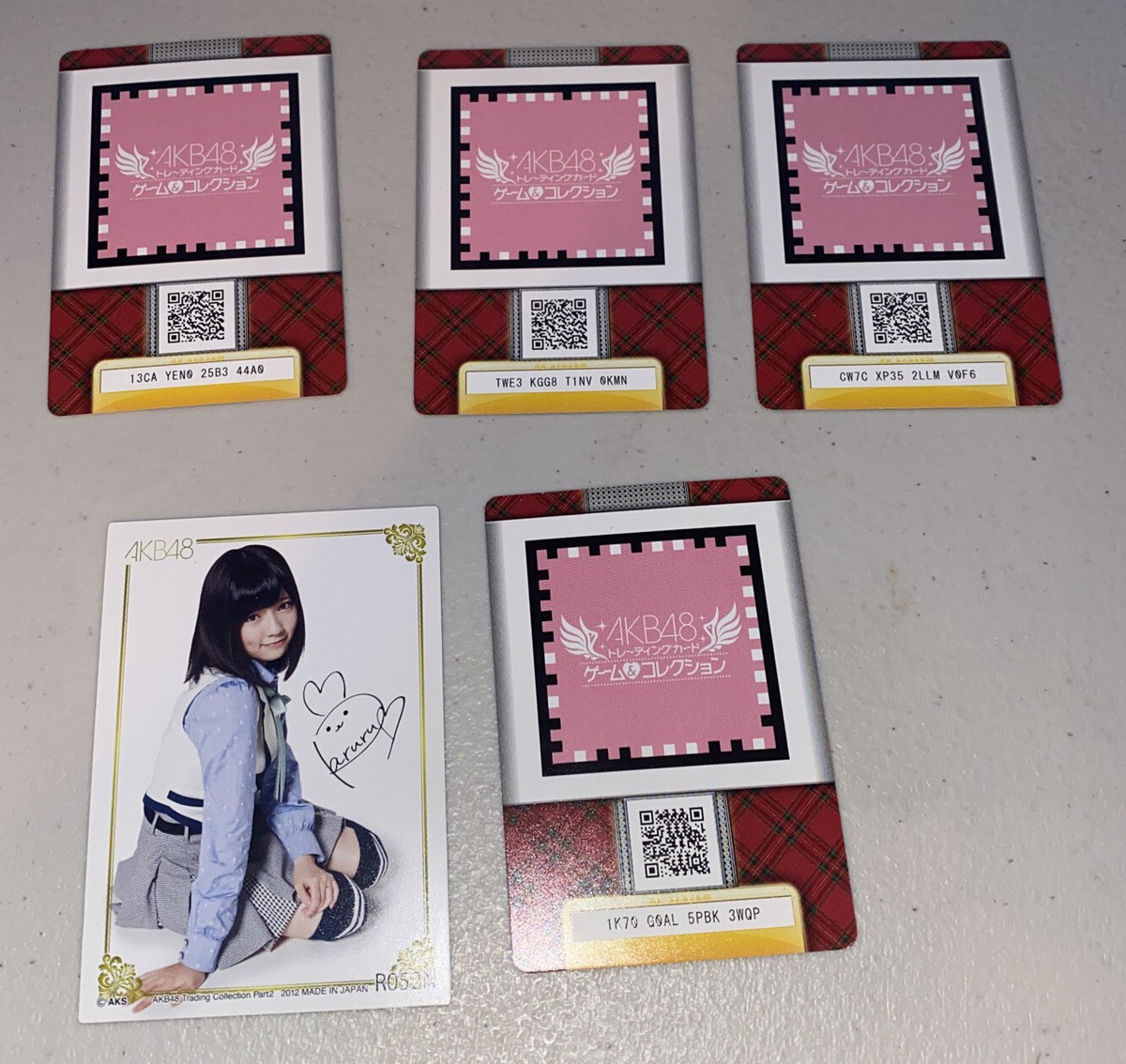 AKB48 トレーディングカード ゲーム&コレクションvol.1 30BOX Amazon