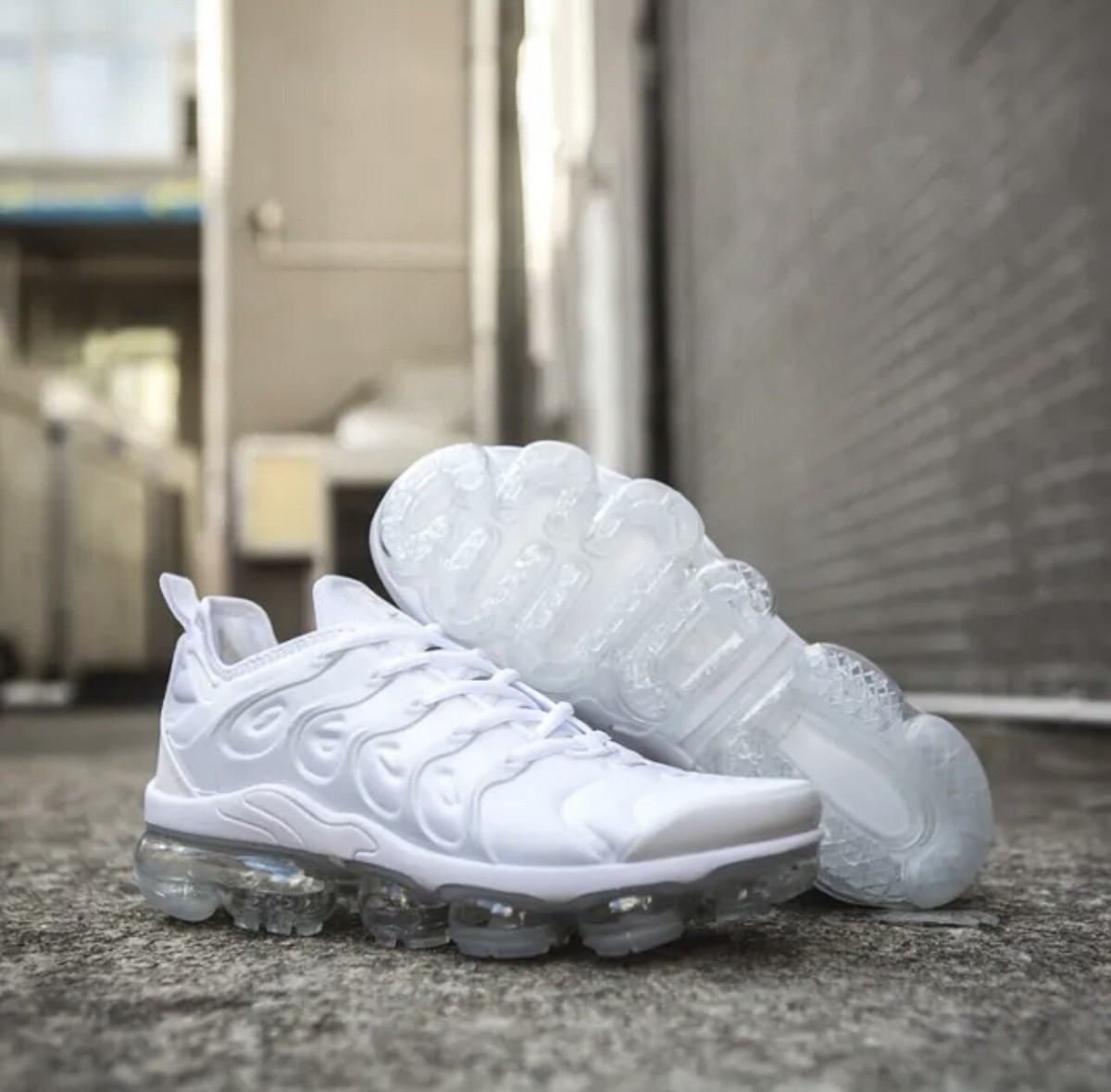 Size 8.5 - Nike Air VaporMax Plus White | eBay