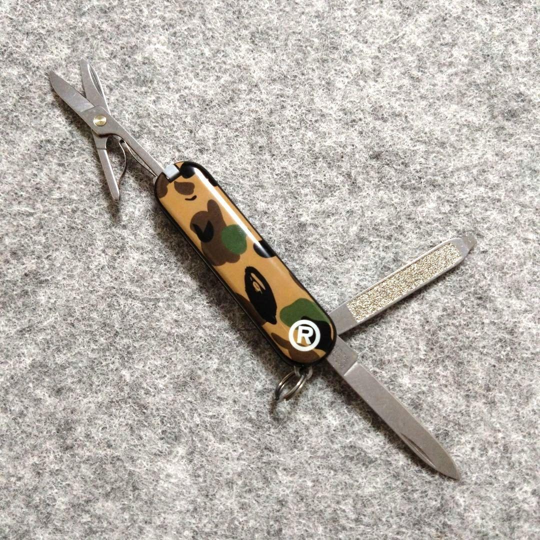 VICTORINOX x A BATHING APE Collaboration Multitool Knife