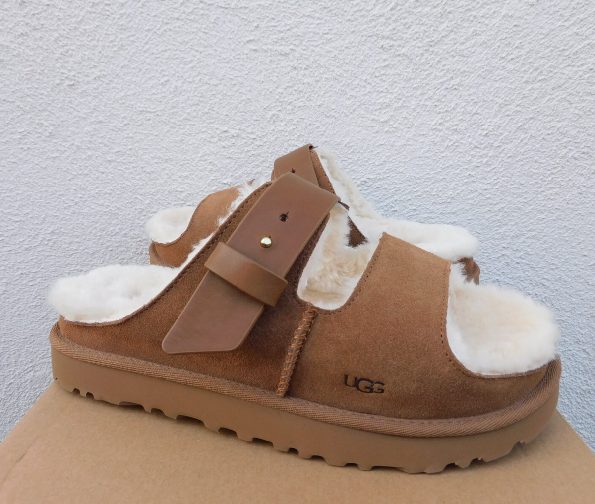 UGG CLASSIC SHEEPSKIN GREENPORT STRAP SLIDE SLIPPERS, WOMEN US 9