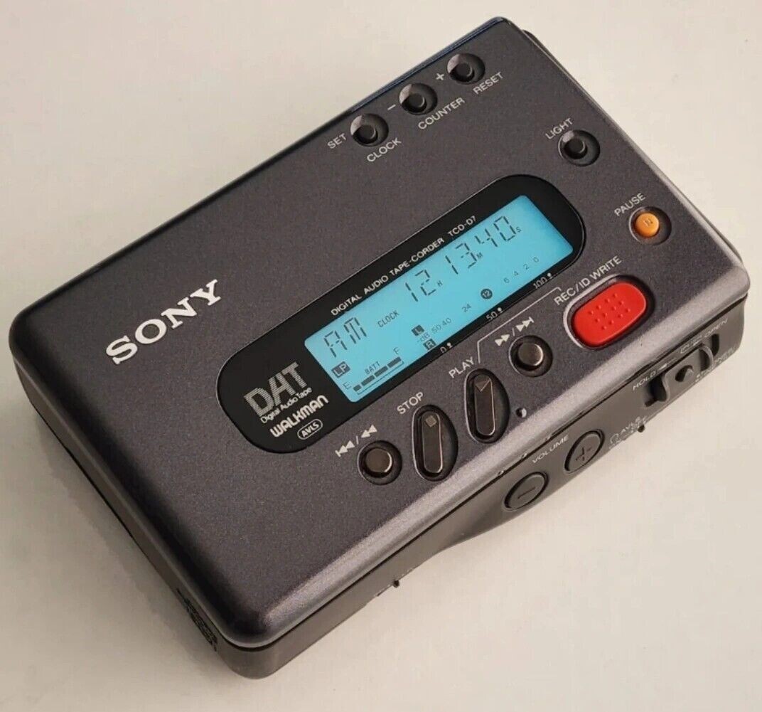 Sony TCD-D7 DAT Walkman Digital Audio Tape Recorder with New