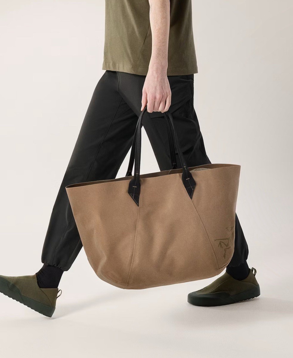 Arcteryx Carrier 45 Gear Tote Commute Traveling Heavy Duty Durable