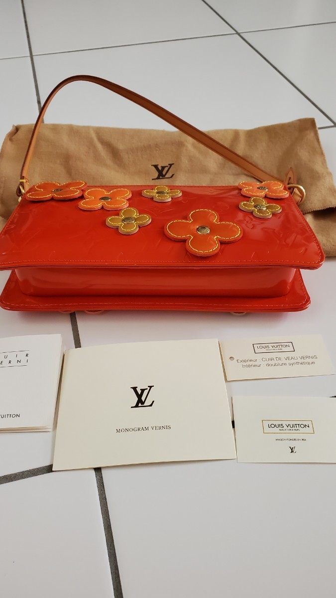LOUIS VUITTON Vernis Lexington Accessory Pouch Flower Color Orange