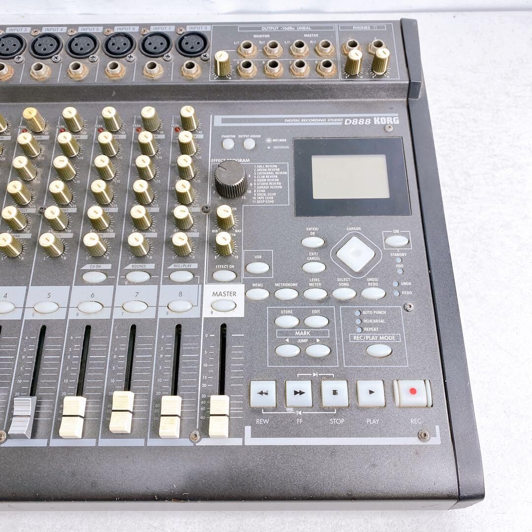 KORG D888 Digital Recording Studio Multi Track Recorder Mixer