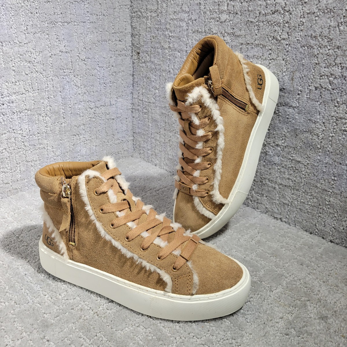 UGG Olli Heritage Women's Size 6 US Chestnut Suede Lace up