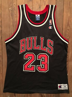 Michael Jordan Men's 44 Chicago Bulls Champion NBA Jersey Black