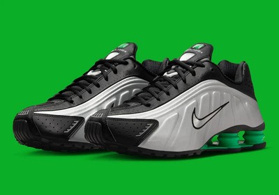 Nike Shox R4 Shoes Metallic Silver Black Green HQ1988-006 Men's