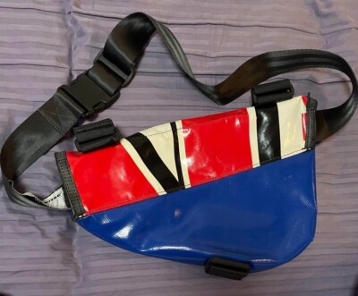 FREITAG KNIGHT Rider F31 RARE RED × BLUE × WHITEMessenger