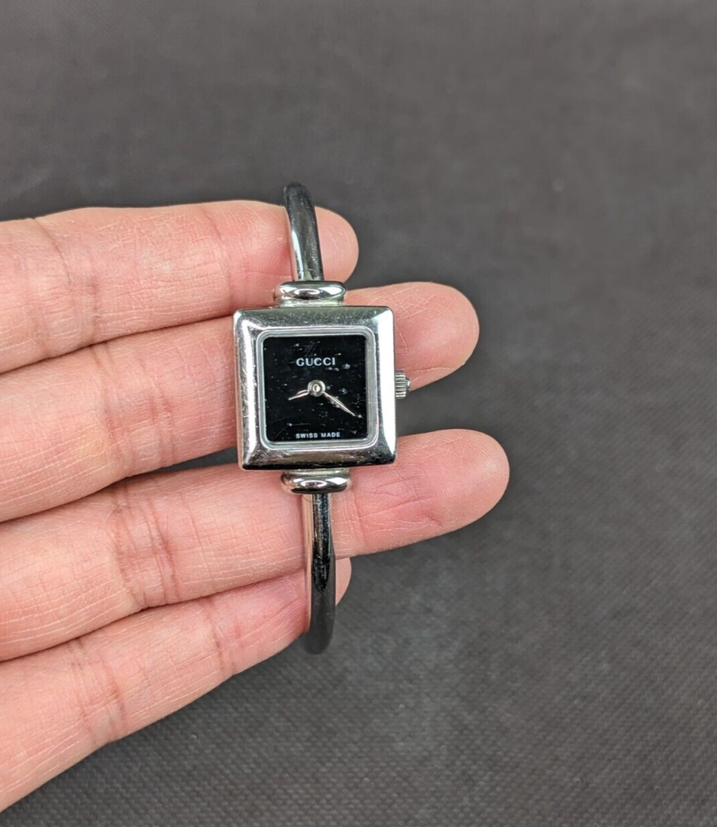 Gucci 1900L Womens Silver Tone Bangle Quartz Watch Square Dial