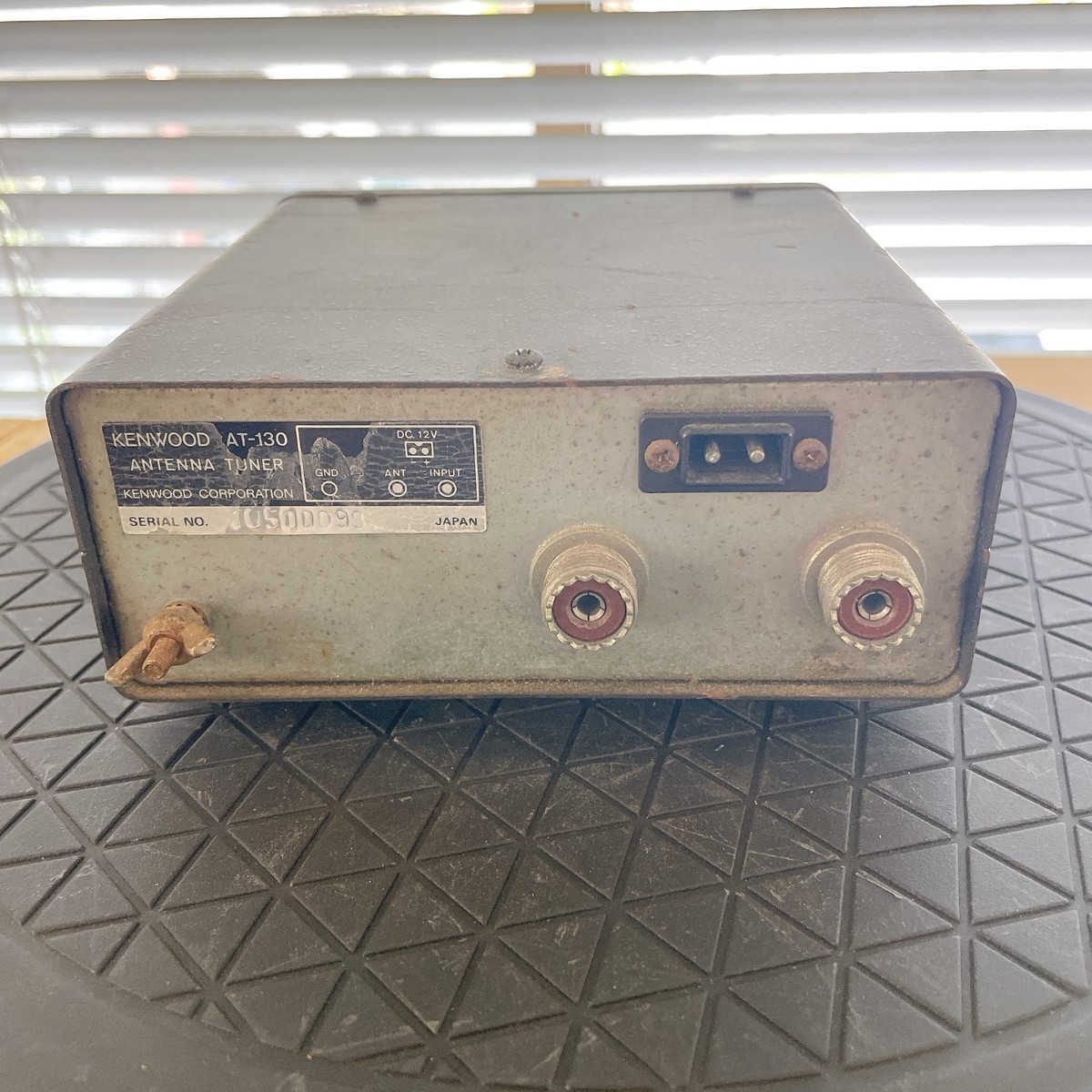 TRIO KENWOOD AT-130 1.8 to 28MHZ ANTENNA TUNER Amateur Ham Radio