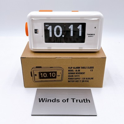 TWEMCO Alarm Table Flip Clock AL30 Patapata White Quartz 105 × 200