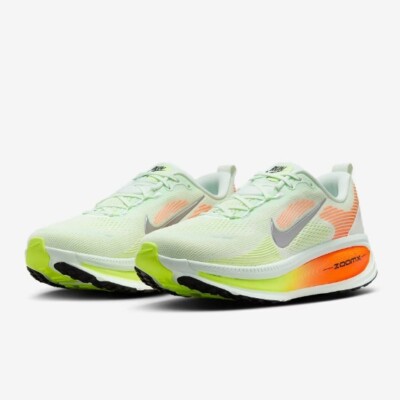 Nike Zoom Vomero 18 'Barely Green/Volt' (HM6803-300) Expeditedship